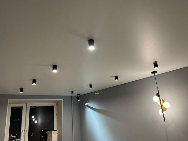 Фото тканевого бесшовного  натяжного потолка